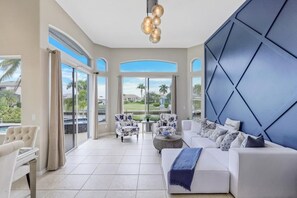 House, Multiple Beds (231 Seahorse Court) | Living room