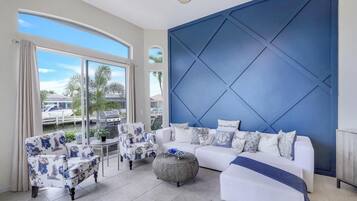 House, Multiple Beds (Spectacular waterfront home with pool) | Living room