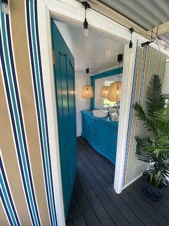 1 bedroom, iron/ironing board, bed sheets. 'Alice' Crescent Head's coolest retro caravan