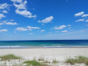 A beach with clear skies and calm waters. - Grand Estate whole 2nd floor, heated pool, over 4,000 sq ft on intercoastal,  (Melbourne)