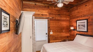 1 habitación, tabla de planchar con plancha, wifi gratis y ropa de cama