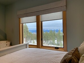 1 bedroom, desk, free WiFi, bed sheets