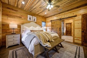 6 Schlafzimmer, Reisekinderbett, kostenloses WLAN, Bettwäsche
