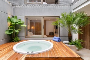 3 Schlafzimmer, Zimmersafe, Schreibtisch, Bügeleisen/Bügelbrett