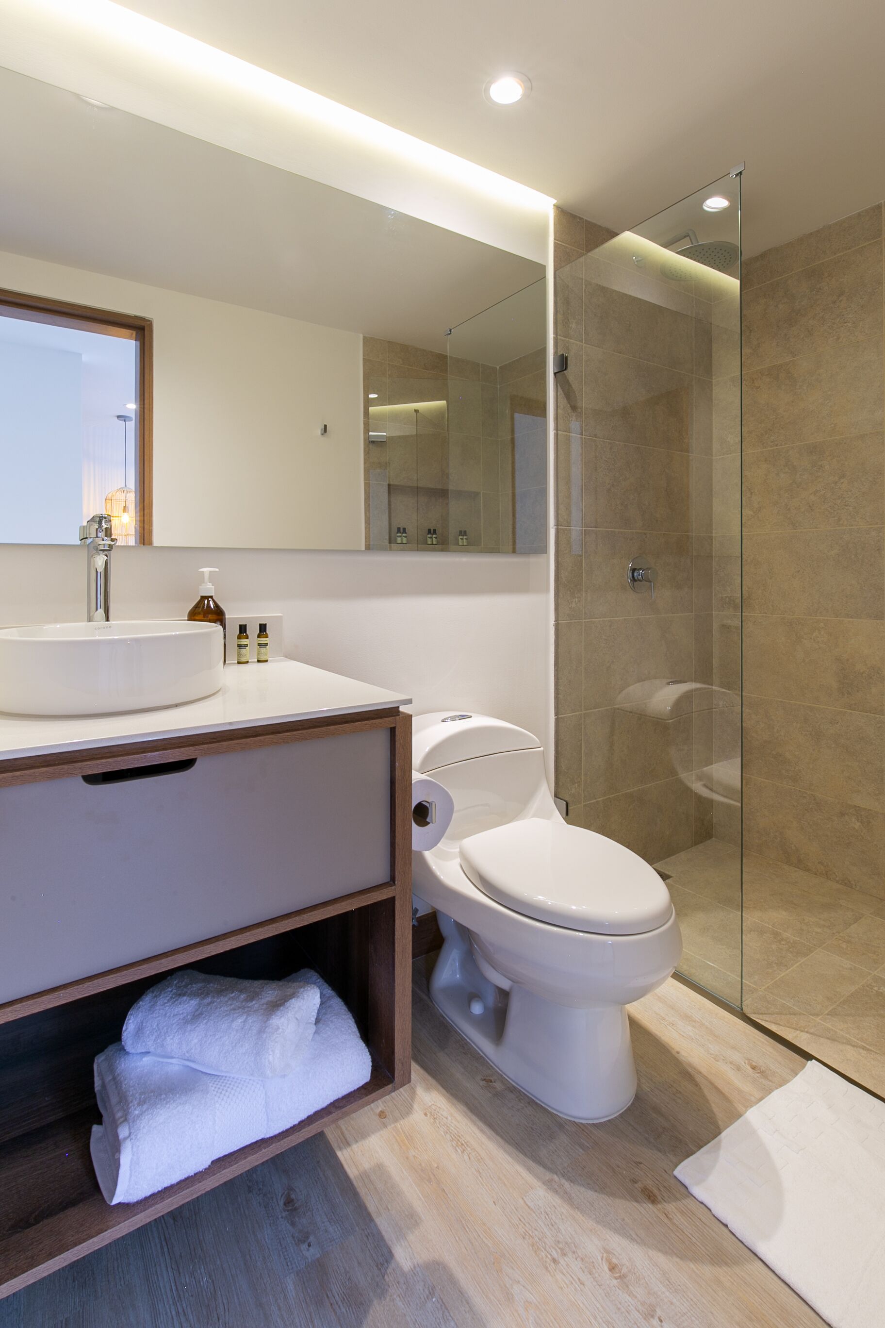 Bathtub, hair dryer, towels, soap