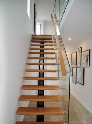 Interior - Direct Marcoola Beach Front Access Pet Friendly Comfortable Home (Marcoola)