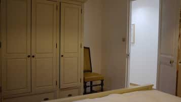 1 chambre, fer et planche Ă repasser, Wi-Fi, draps fournis