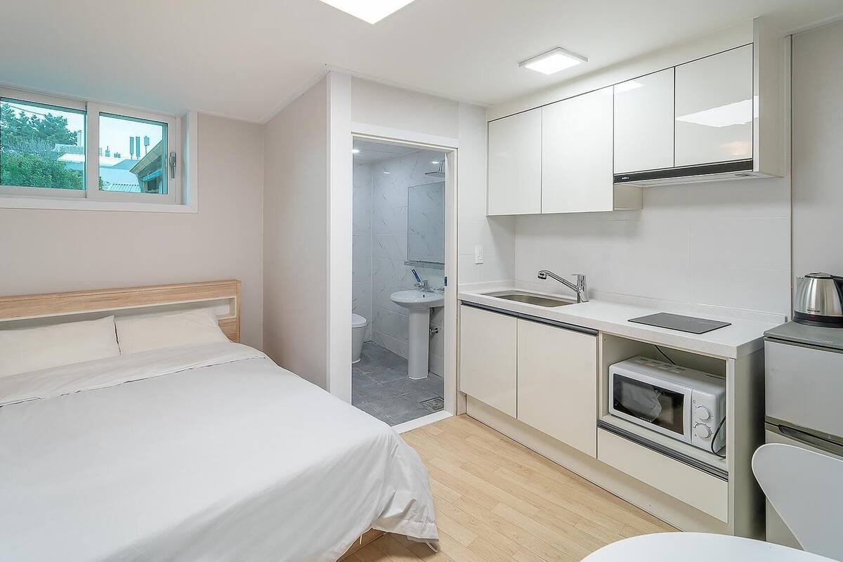 Chambre de base, 1 chambre (8HO (PET)) | 1 chambre, accès au Wi-Fi (inclus)