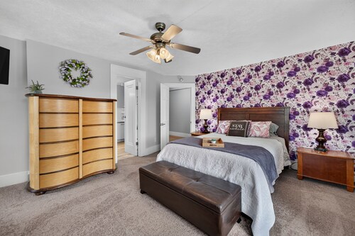 Rare find! Spacious home near wedding venues & CB/OMA. Perfect for entertaining!