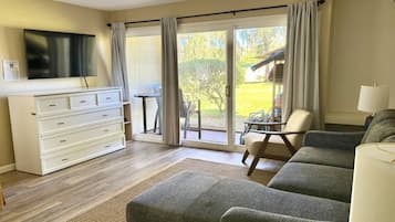 Una Smart TV, libros