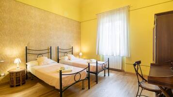 2 slaapkamers, een strijkplank/strijkijzer, wifi, beddengoed