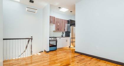 Lovely Skylight 2 bedroom apartment