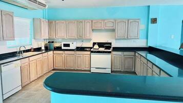 Dining tables, kitchen islands