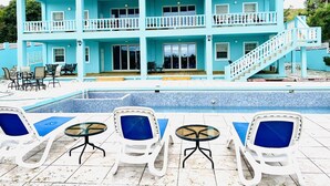 Unclassified image, 2 of 29, button - Spacious 4 King Bed En-Suite Apartment on Golf Course with large Pool (Basseterre)