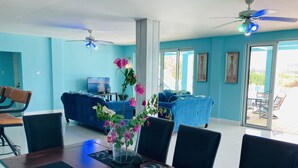 Unclassified image, 4 of 29, button - Spacious 4 King Bed En-Suite Apartment on Golf Course with large Pool (Basseterre)