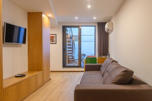 Smart TV - Northern Star - Studio 1.3 Porto (in the city center) (Porto)