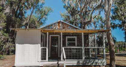 Historical Darien Cottage