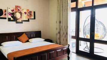2 bedrooms, desk, iron/ironing board, free WiFi