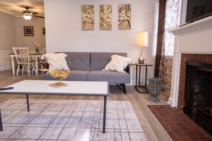 スマートテレビ、テーブルサッカー台