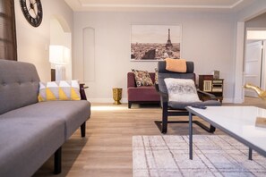 Smart TV, table football