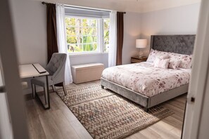 3 室のベッドルーム、デスク、アイロン / アイロン台、WiFi (無料)