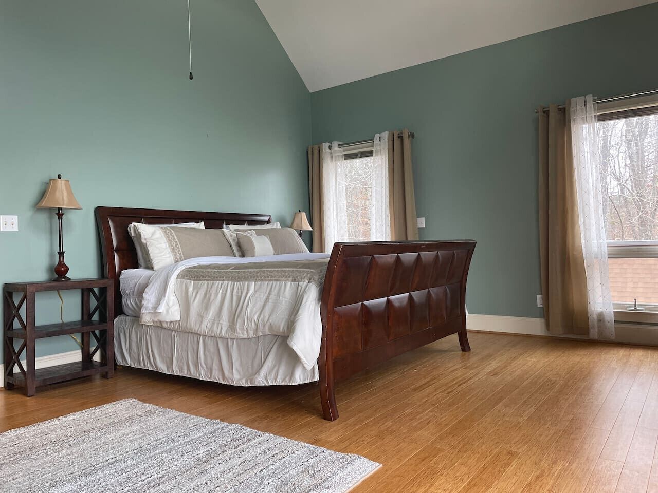 4 bedrooms, iron/ironing board, travel cot, WiFi