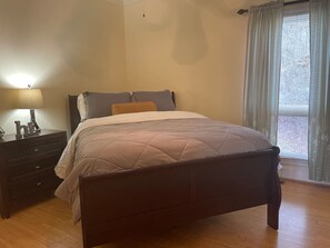 4 bedrooms, iron/ironing board, travel crib, WiFi - The View on Weiss Lake (cedar bluff)