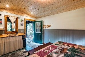 Cabin (1 Bedroom)