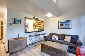 Appartement (2 Bedrooms) | Coin séjour