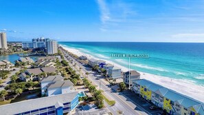Beach nearby, sun loungers - Clean & Ready for Guests! Recently Remodeled, Steps to the Beach! (Miramar Beach)