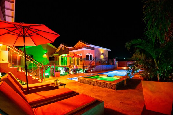 Outdoor pool - Luxury 8BR Villa, Pool, Butler & Free Meal (Montego Bay)