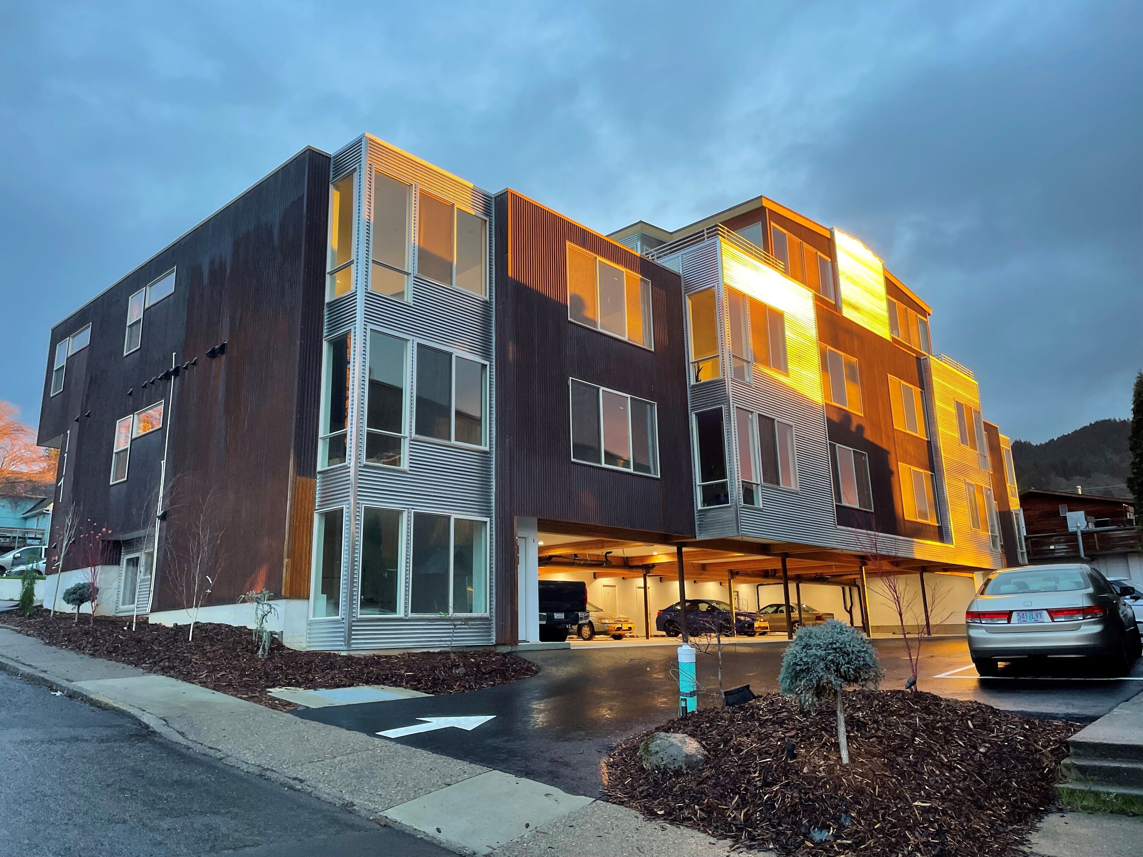 Modern loft downtown White Salmon #15