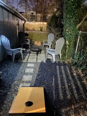 Terrace/patio - 5min-Grant park|Fenced Yard|Parking|Fire Pit&BBQ (Atlanta)
