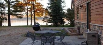On North Twin Lake- Northern Exposure Rentals "Musky Lodge"