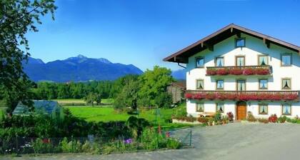 Ferienwohnung Wiesenblick, OG, 50 qm, 2 - 5 Pers., 2 sep. Schlafzimmer, Balkon