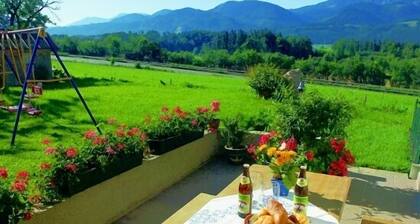 Vacation apartment Wiesenblick, upper floor, 50 sqm, 2 - 5 pers. Bedroom, balcony