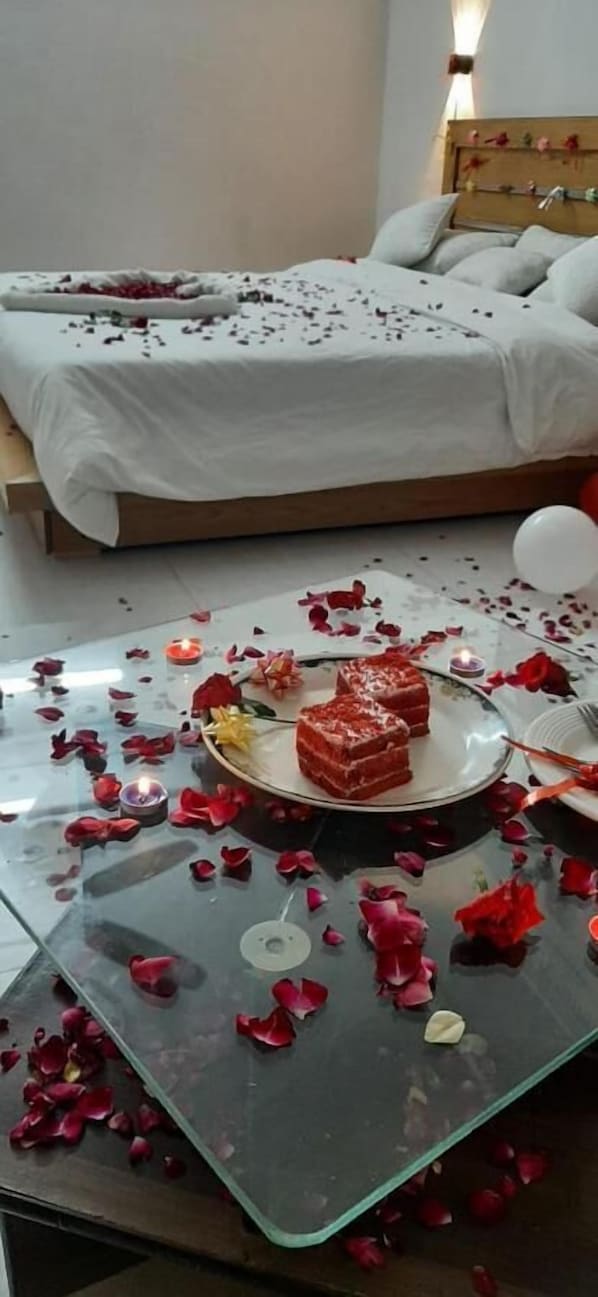 Habitación Deluxe con 1 cama doble o 2 individuales | Tabla de planchar con plancha y wifi gratis