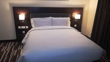 Deluxe Double Room | Iron/ironing board, free WiFi