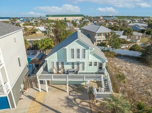 Exterior - Beach Cottage FOR 6 🏖Walk 2 Beach🏖 w/ KING BED & Putting Green -Pets Welcomed! (Panama City Beach)