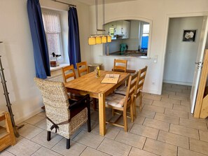 Unclassified image, 3 of 28, button