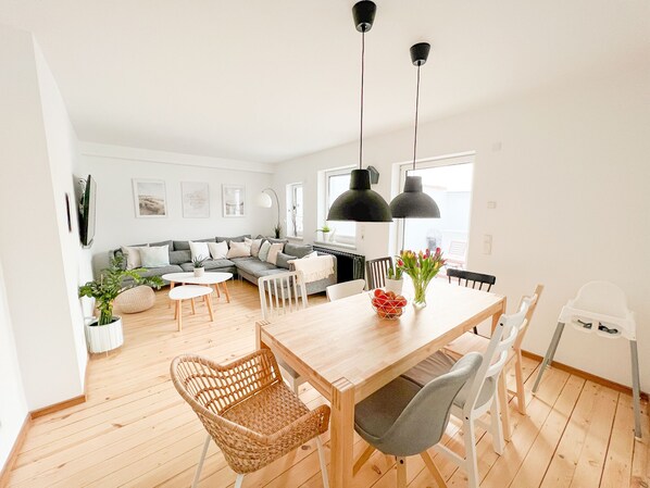 Dining - HYGG INN: modernized house 500m from the sea with sauna & outdoor kitchen (Heiligendamm)