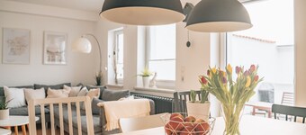 HYGG INN: modernized house 500m from the sea with sauna & outdoor kitchen