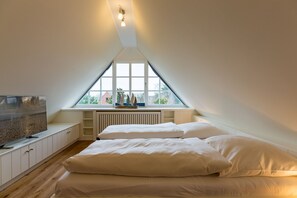 3 Schlafzimmer, Schreibtisch, WLAN, Bettwäsche