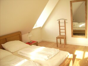 3 Schlafzimmer, Reisekinderbett, WLAN