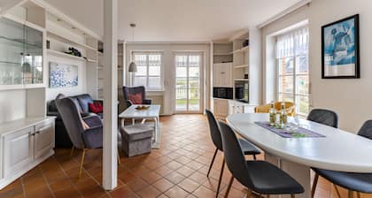 House by the sea - AK 33f