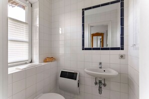 Shower, toilet paper