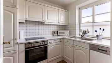 Réfrigérateur, micro-ondes, four, lave-vaisselle