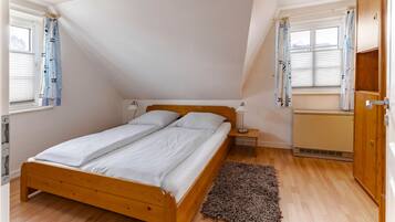 2 slaapkamers, reisbedje, wifi