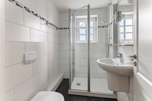 Een douche, toiletpapier