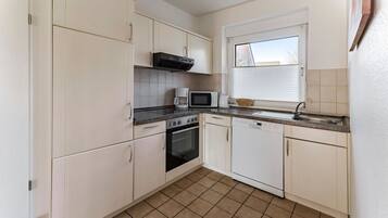 Réfrigérateur, micro-ondes, four, lave-vaisselle